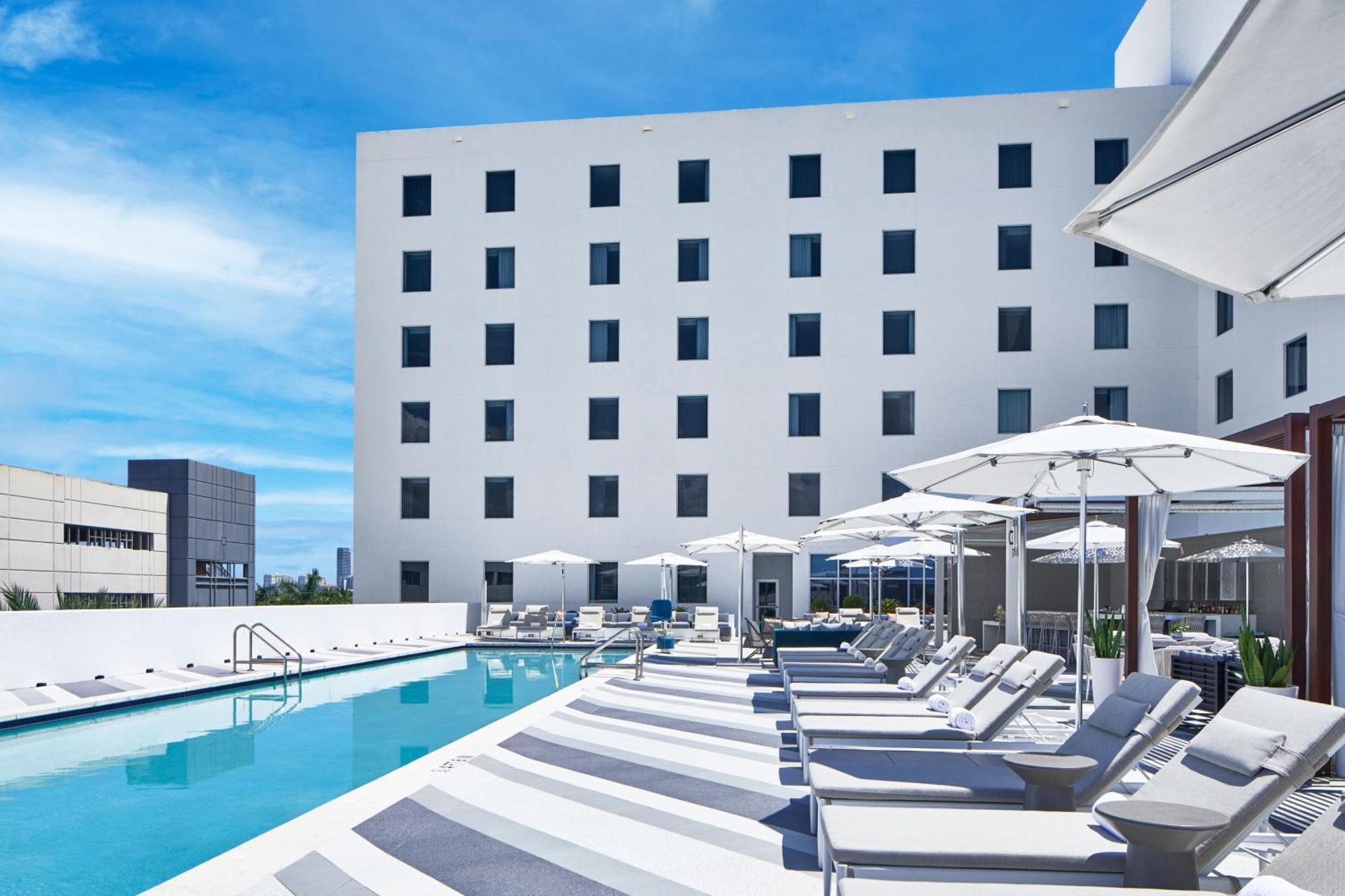 Ac Hotel By Marriott Miami אוונטורה מראה חיצוני תמונה